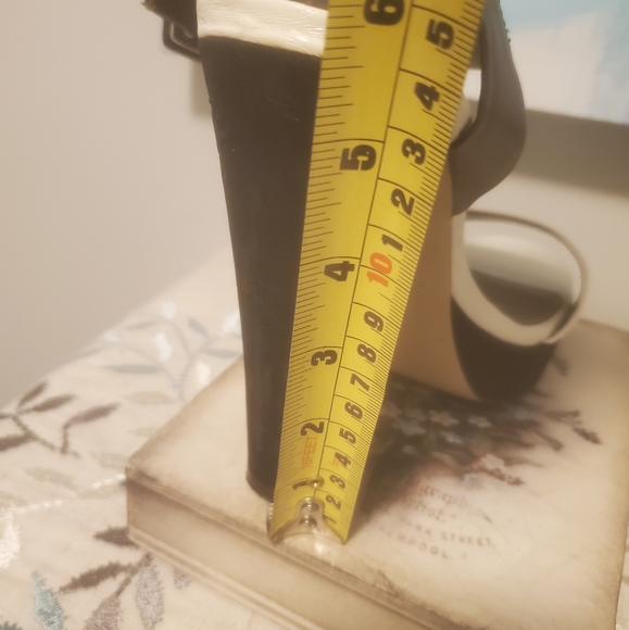 Shoes - Picture 16 of 16